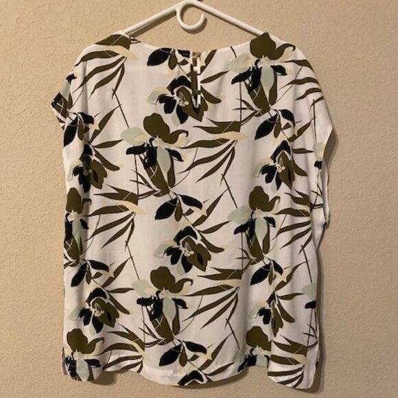 Fall or Spring Multi-colored Top - Picture 3 of 7